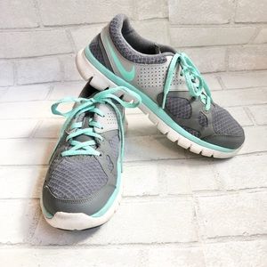 Nike Flex Experience RN Women's 8 | Cool Grey Tropical Twist | Running Shoes